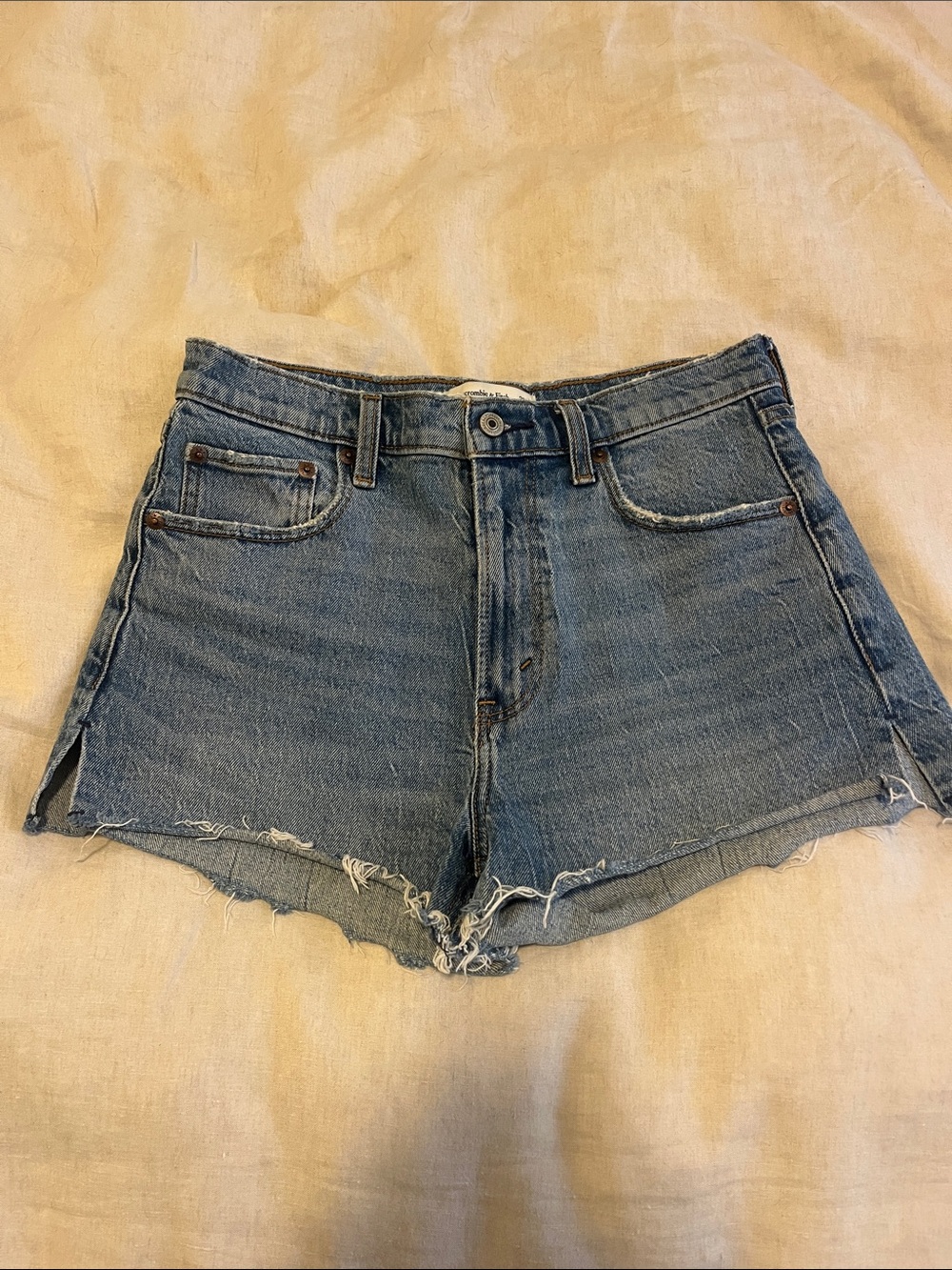 Abercrombie & Fitch High-Rise Mom Shorts